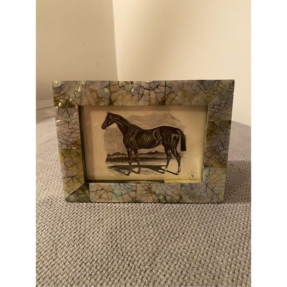 PIGEON POODLE Seashell Inlay 4X6 Picture frame W/ Horse picture - Picture 12 of 12